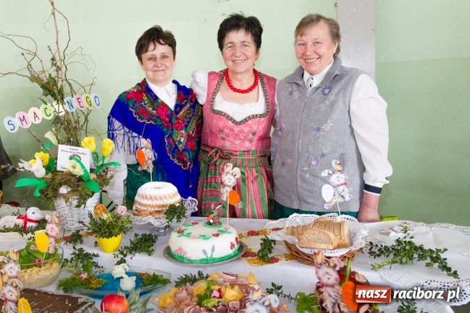 Zdjęcie w galerii na portalu naszraciborz.pl: Same smakołyki na pietrowickich stołach - powiatowy konkurs potraw regionalnych wiadomości z regionu