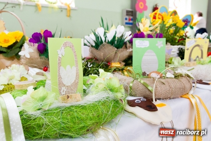 Zdjęcie w galerii na portalu naszraciborz.pl: Same smakołyki na pietrowickich stołach - powiatowy konkurs potraw regionalnych wiadomości z regionu