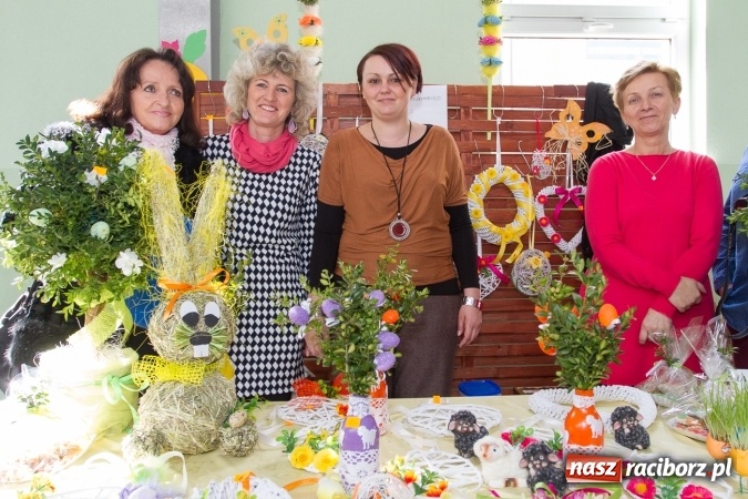 Zdjęcie w galerii na portalu naszraciborz.pl: Same smakołyki na pietrowickich stołach - powiatowy konkurs potraw regionalnych wiadomości z regionu