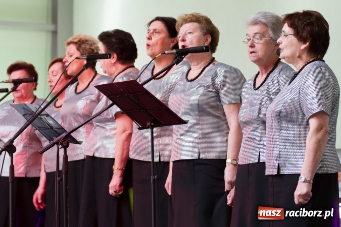 Zdjęcie w galerii na portalu naszraciborz.pl: Same smakołyki na pietrowickich stołach - powiatowy konkurs potraw regionalnych wiadomości z regionu