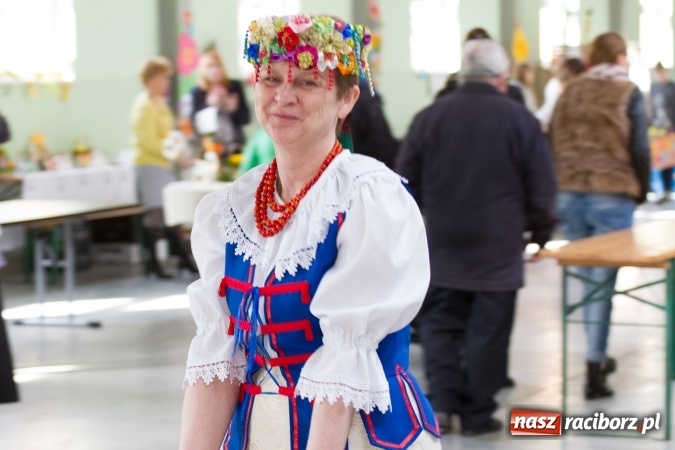 Zdjęcie w galerii na portalu naszraciborz.pl: Same smakołyki na pietrowickich stołach - powiatowy konkurs potraw regionalnych wiadomości z regionu