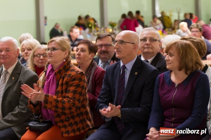 Zdjęcie w galerii na portalu naszraciborz.pl: Same smakołyki na pietrowickich stołach - powiatowy konkurs potraw regionalnych wiadomości z regionu