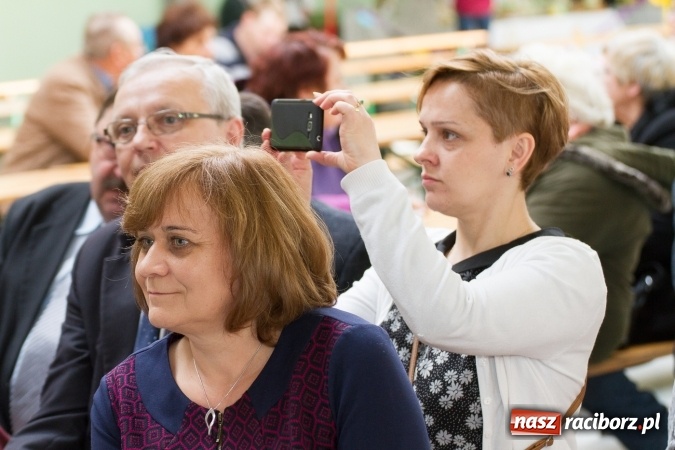 Zdjęcie w galerii na portalu naszraciborz.pl: Same smakołyki na pietrowickich stołach - powiatowy konkurs potraw regionalnych wiadomości z regionu