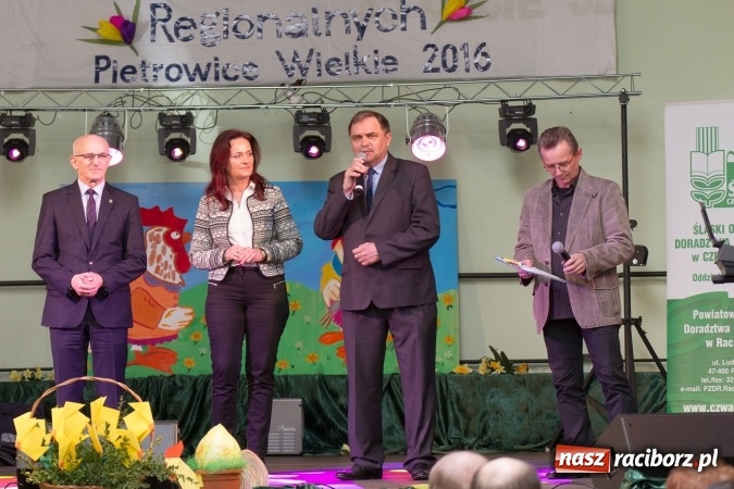 Zdjęcie w galerii na portalu naszraciborz.pl: Same smakołyki na pietrowickich stołach - powiatowy konkurs potraw regionalnych wiadomości z regionu