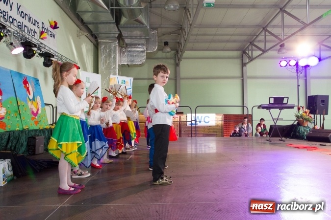 Zdjęcie w galerii na portalu naszraciborz.pl: Same smakołyki na pietrowickich stołach - powiatowy konkurs potraw regionalnych wiadomości z regionu