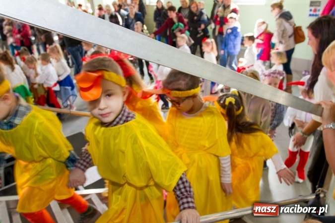 Zdjęcie w galerii na portalu naszraciborz.pl: Same smakołyki na pietrowickich stołach - powiatowy konkurs potraw regionalnych wiadomości z regionu