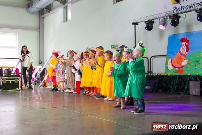 Zdjęcie w galerii na portalu naszraciborz.pl: Same smakołyki na pietrowickich stołach - powiatowy konkurs potraw regionalnych wiadomości z regionu