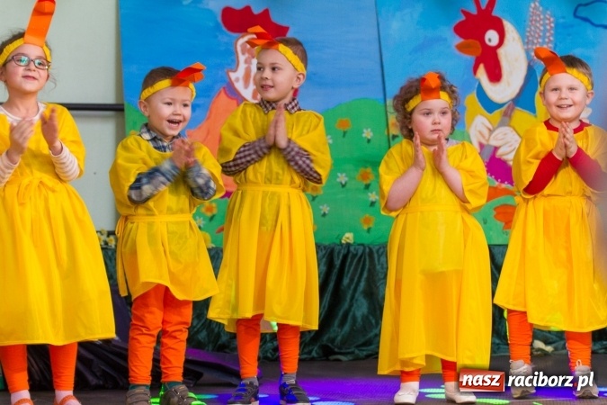 Zdjęcie w galerii na portalu naszraciborz.pl: Same smakołyki na pietrowickich stołach - powiatowy konkurs potraw regionalnych wiadomości z regionu