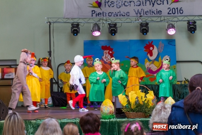 Zdjęcie w galerii na portalu naszraciborz.pl: Same smakołyki na pietrowickich stołach - powiatowy konkurs potraw regionalnych wiadomości z regionu