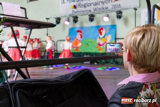 Zdjęcie w galerii na portalu naszraciborz.pl: Same smakołyki na pietrowickich stołach - powiatowy konkurs potraw regionalnych wiadomości z regionu