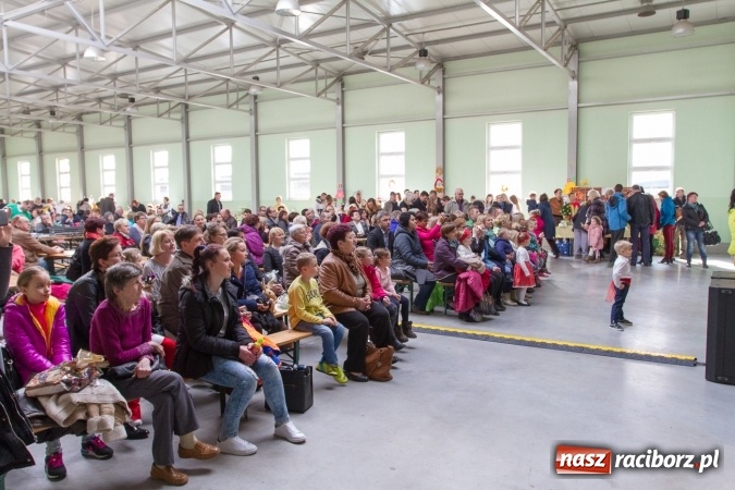 Zdjęcie w galerii na portalu naszraciborz.pl: Same smakołyki na pietrowickich stołach - powiatowy konkurs potraw regionalnych wiadomości z regionu