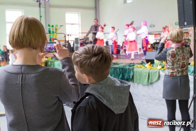 Zdjęcie w galerii na portalu naszraciborz.pl: Same smakołyki na pietrowickich stołach - powiatowy konkurs potraw regionalnych wiadomości z regionu