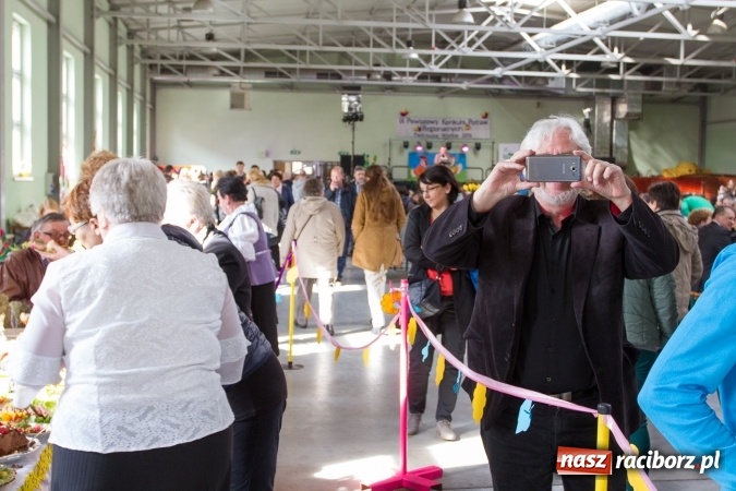 Zdjęcie w galerii na portalu naszraciborz.pl: Same smakołyki na pietrowickich stołach - powiatowy konkurs potraw regionalnych wiadomości z regionu