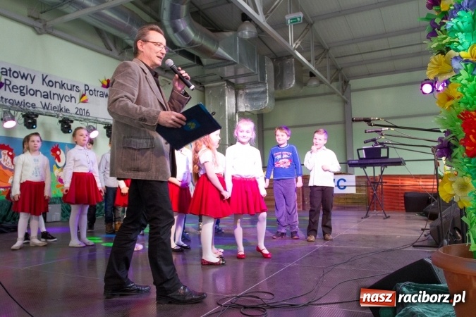 Zdjęcie w galerii na portalu naszraciborz.pl: Same smakołyki na pietrowickich stołach - powiatowy konkurs potraw regionalnych wiadomości z regionu