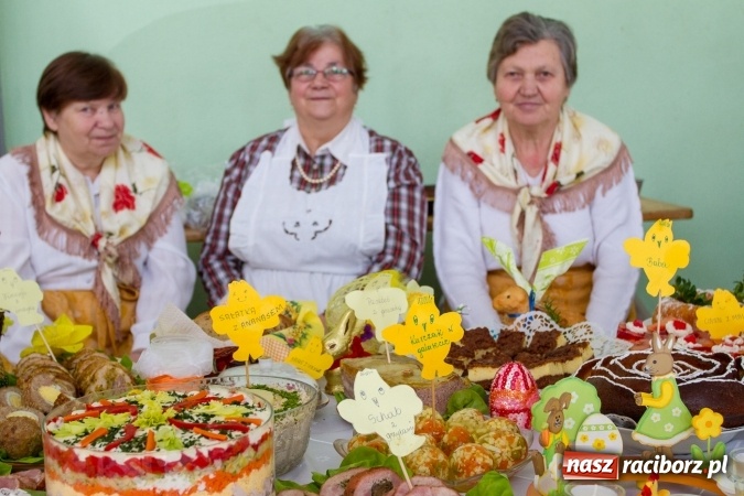 Zdjęcie w galerii na portalu naszraciborz.pl: Same smakołyki na pietrowickich stołach - powiatowy konkurs potraw regionalnych wiadomości z regionu