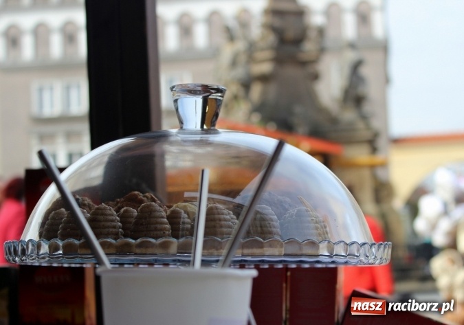Zdjęcie w galerii na portalu naszraciborz.pl: Jarmark Wielkanocny w Raciborzu - pyszności, ozdoby i średniowieczna tradycja wiadomości z regionu