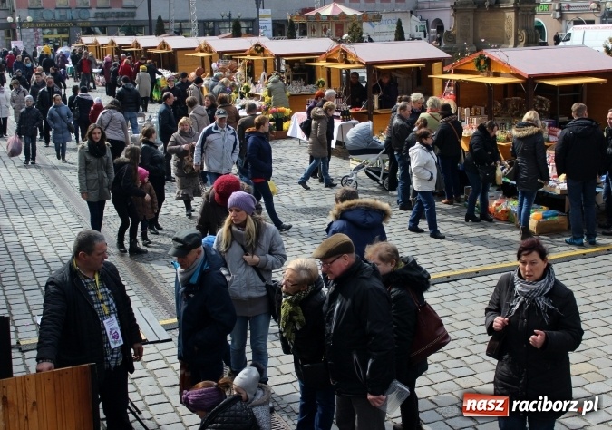 Zdjęcie w galerii na portalu naszraciborz.pl: Jarmark Wielkanocny w Raciborzu - pyszności, ozdoby i średniowieczna tradycja wiadomości z regionu