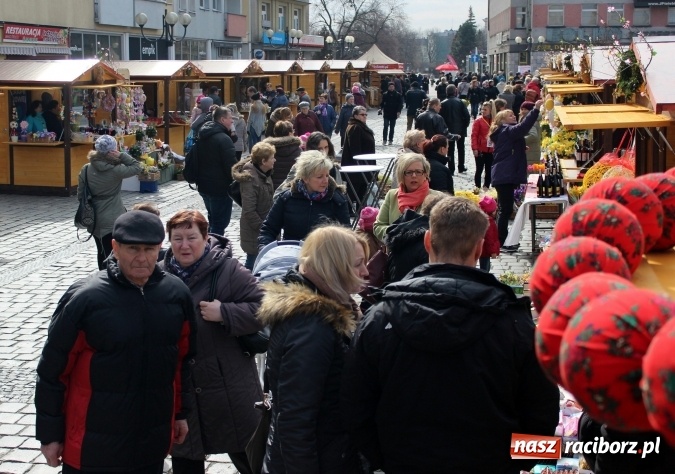 Zdjęcie w galerii na portalu naszraciborz.pl: Jarmark Wielkanocny w Raciborzu - pyszności, ozdoby i średniowieczna tradycja wiadomości z regionu