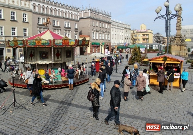 Zdjęcie w galerii na portalu naszraciborz.pl: Jarmark Wielkanocny w Raciborzu - pyszności, ozdoby i średniowieczna tradycja wiadomości z regionu