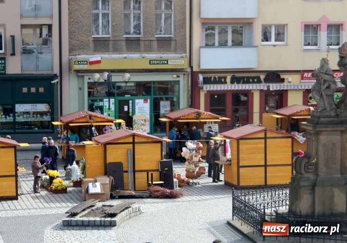 Zdjęcie w galerii na portalu naszraciborz.pl: Jarmark Wielkanocny w Raciborzu - pyszności, ozdoby i średniowieczna tradycja wiadomości z regionu