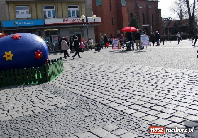 Zdjęcie w galerii na portalu naszraciborz.pl: Jarmark Wielkanocny w Raciborzu - pyszności, ozdoby i średniowieczna tradycja wiadomości z regionu