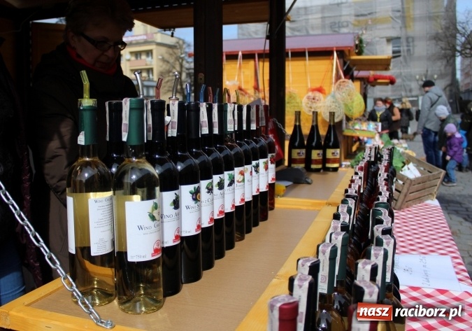 Zdjęcie w galerii na portalu naszraciborz.pl: Jarmark Wielkanocny w Raciborzu - pyszności, ozdoby i średniowieczna tradycja wiadomości z regionu