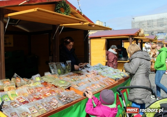 Zdjęcie w galerii na portalu naszraciborz.pl: Jarmark Wielkanocny w Raciborzu - pyszności, ozdoby i średniowieczna tradycja wiadomości z regionu