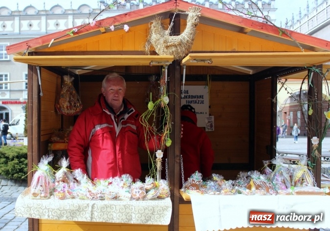 Zdjęcie w galerii na portalu naszraciborz.pl: Jarmark Wielkanocny w Raciborzu - pyszności, ozdoby i średniowieczna tradycja wiadomości z regionu