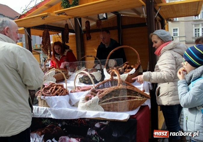 Zdjęcie w galerii na portalu naszraciborz.pl: Jarmark Wielkanocny w Raciborzu - pyszności, ozdoby i średniowieczna tradycja wiadomości z regionu