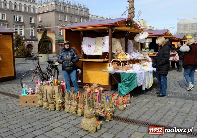 Zdjęcie w galerii na portalu naszraciborz.pl: Jarmark Wielkanocny w Raciborzu - pyszności, ozdoby i średniowieczna tradycja wiadomości z regionu