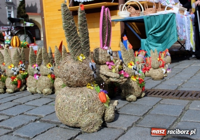 Zdjęcie w galerii na portalu naszraciborz.pl: Jarmark Wielkanocny w Raciborzu - pyszności, ozdoby i średniowieczna tradycja wiadomości z regionu