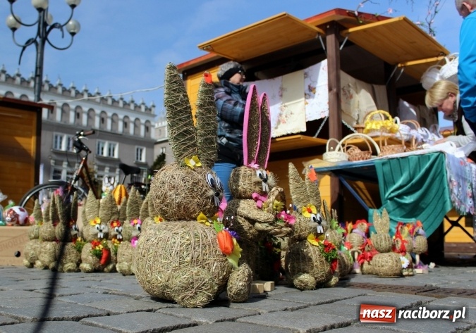 Zdjęcie w galerii na portalu naszraciborz.pl: Jarmark Wielkanocny w Raciborzu - pyszności, ozdoby i średniowieczna tradycja wiadomości z regionu
