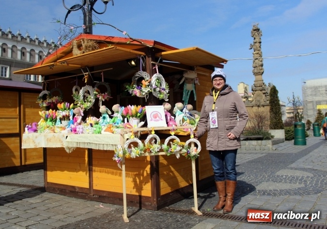 Zdjęcie w galerii na portalu naszraciborz.pl: Jarmark Wielkanocny w Raciborzu - pyszności, ozdoby i średniowieczna tradycja wiadomości z regionu