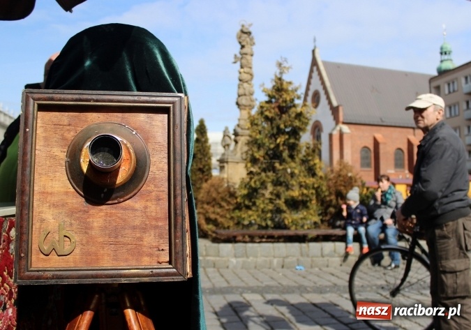 Zdjęcie w galerii na portalu naszraciborz.pl: Jarmark Wielkanocny w Raciborzu - pyszności, ozdoby i średniowieczna tradycja wiadomości z regionu
