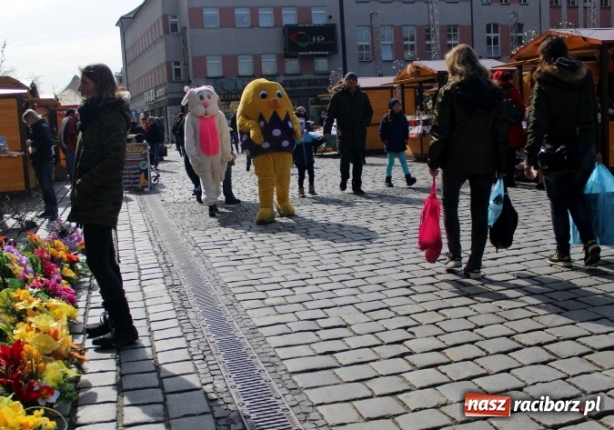 Zdjęcie w galerii na portalu naszraciborz.pl: Jarmark Wielkanocny w Raciborzu - pyszności, ozdoby i średniowieczna tradycja wiadomości z regionu