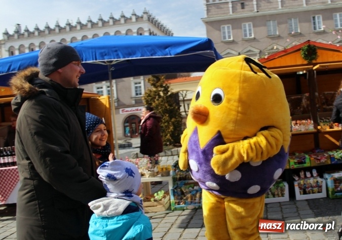 Zdjęcie w galerii na portalu naszraciborz.pl: Jarmark Wielkanocny w Raciborzu - pyszności, ozdoby i średniowieczna tradycja wiadomości z regionu