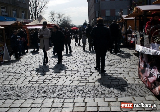 Zdjęcie w galerii na portalu naszraciborz.pl: Jarmark Wielkanocny w Raciborzu - pyszności, ozdoby i średniowieczna tradycja wiadomości z regionu