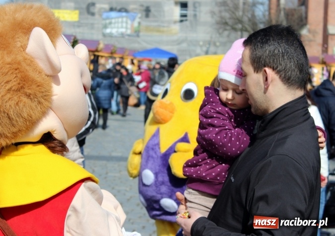 Zdjęcie w galerii na portalu naszraciborz.pl: Jarmark Wielkanocny w Raciborzu - pyszności, ozdoby i średniowieczna tradycja wiadomości z regionu