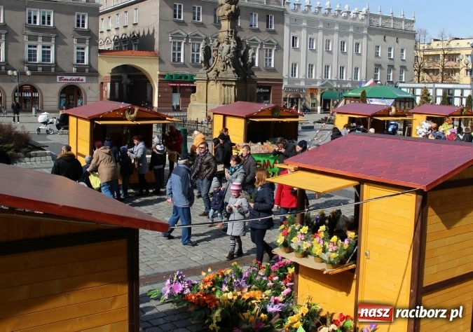Zdjęcie w galerii na portalu naszraciborz.pl: Jarmark Wielkanocny w Raciborzu - pyszności, ozdoby i średniowieczna tradycja wiadomości z regionu