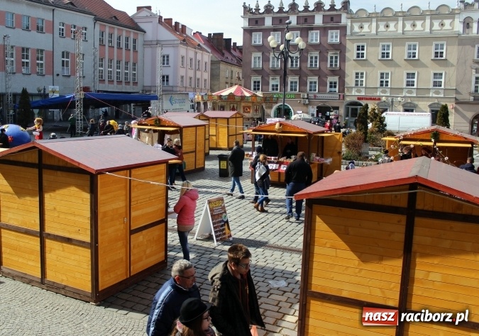 Zdjęcie w galerii na portalu naszraciborz.pl: Jarmark Wielkanocny w Raciborzu - pyszności, ozdoby i średniowieczna tradycja wiadomości z regionu