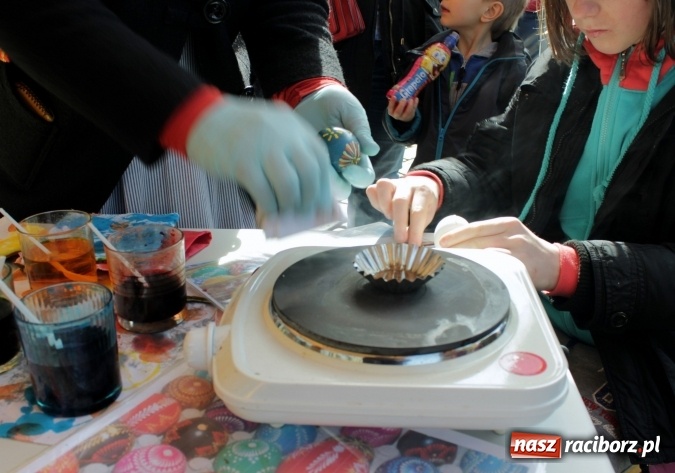 Zdjęcie w galerii na portalu naszraciborz.pl: Jarmark Wielkanocny w Raciborzu - pyszności, ozdoby i średniowieczna tradycja wiadomości z regionu