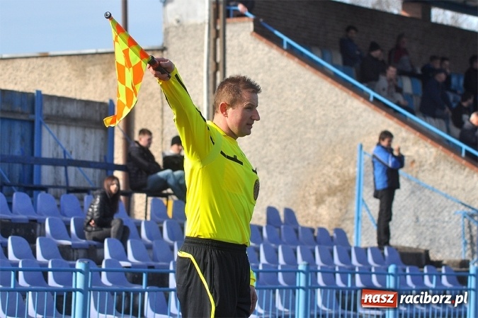 Zdjęcie w galerii na portalu naszraciborz.pl: IV liga: Podział punktów na inaugurację wiosny wiadomości z regionu