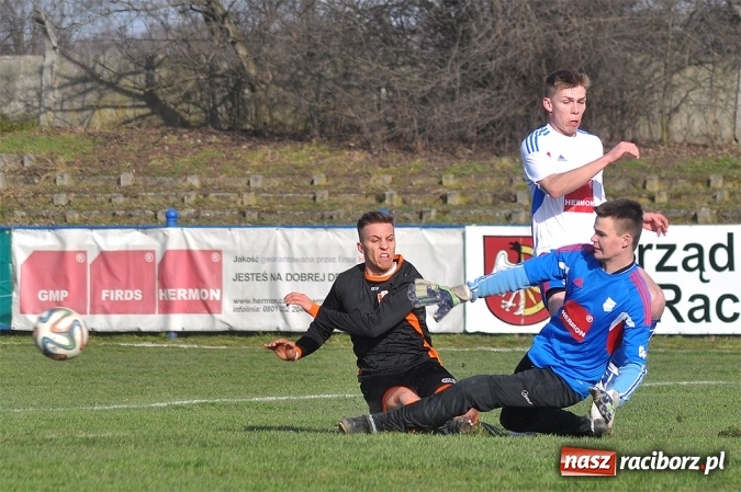 Zdjęcie w galerii na portalu naszraciborz.pl: IV liga: Podział punktów na inaugurację wiosny wiadomości z regionu
