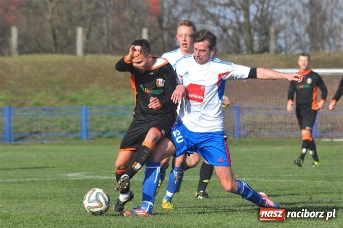 Zdjęcie w galerii na portalu naszraciborz.pl: IV liga: Podział punktów na inaugurację wiosny wiadomości z regionu