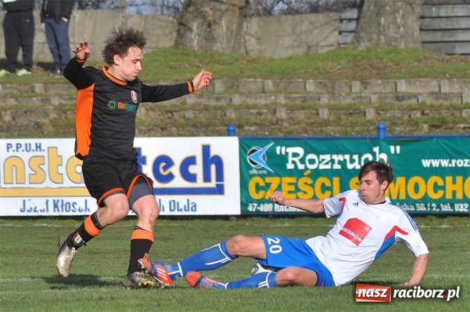 Zdjęcie w galerii na portalu naszraciborz.pl: IV liga: Podział punktów na inaugurację wiosny wiadomości z regionu