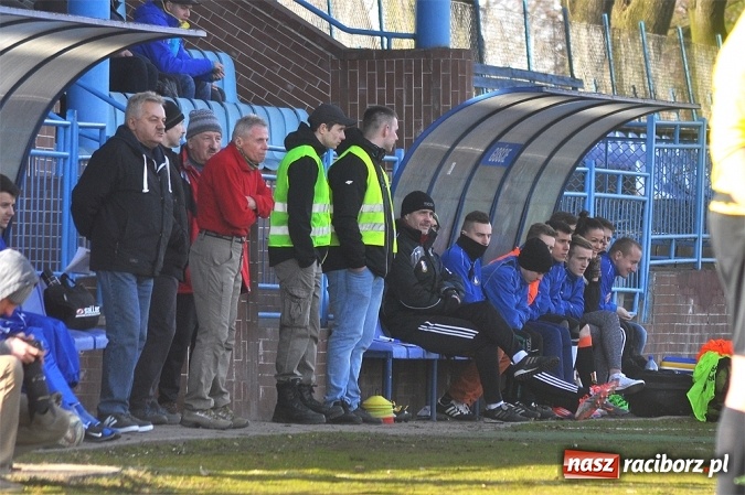 Zdjęcie w galerii na portalu naszraciborz.pl: IV liga: Podział punktów na inaugurację wiosny wiadomości z regionu