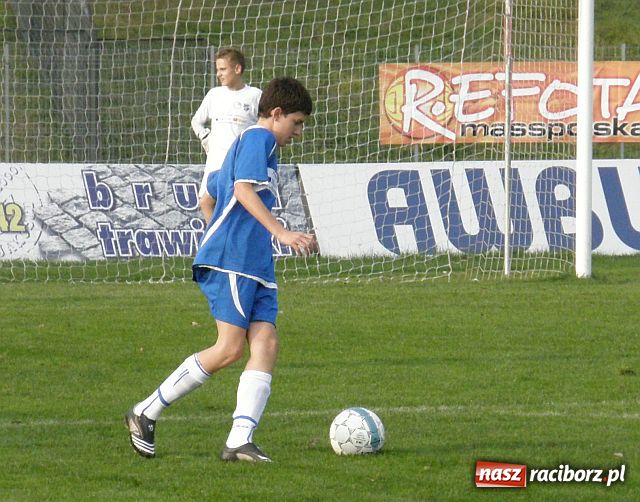 Zdjęcie w galerii na portalu naszraciborz.pl: Cztery gole w meczu trampkarzy Banika Ostrava z drużyną Andrzeja Marcowa  wiadomości z regionu
