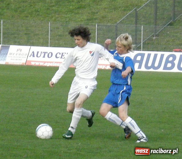 Zdjęcie w galerii na portalu naszraciborz.pl: Cztery gole w meczu trampkarzy Banika Ostrava z drużyną Andrzeja Marcowa  wiadomości z regionu