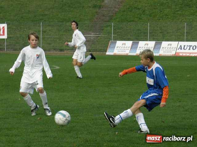 Zdjęcie w galerii na portalu naszraciborz.pl: Cztery gole w meczu trampkarzy Banika Ostrava z drużyną Andrzeja Marcowa  wiadomości z regionu