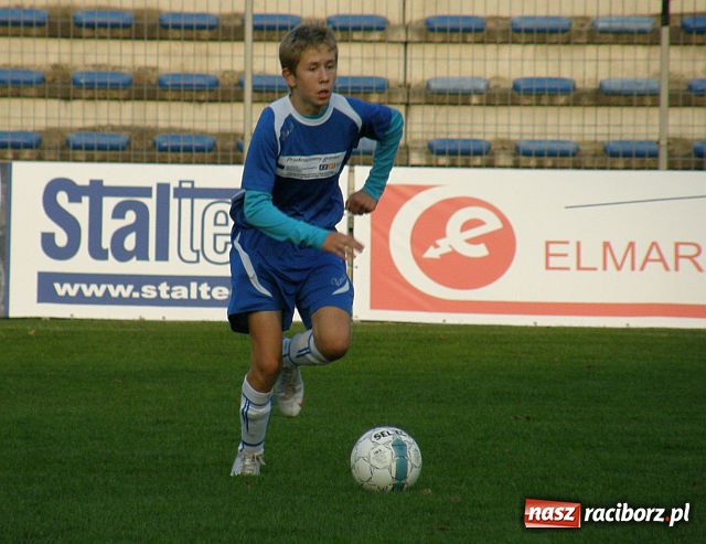 Zdjęcie w galerii na portalu naszraciborz.pl: Cztery gole w meczu trampkarzy Banika Ostrava z drużyną Andrzeja Marcowa  wiadomości z regionu